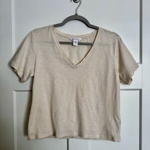 Athleta Essential Slub V-Neck Tee Lightweight Short Sleeve 100% Cotton in Bone S